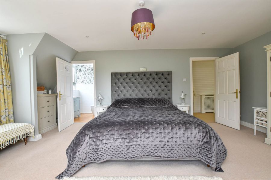 83 Downpatrick Road
