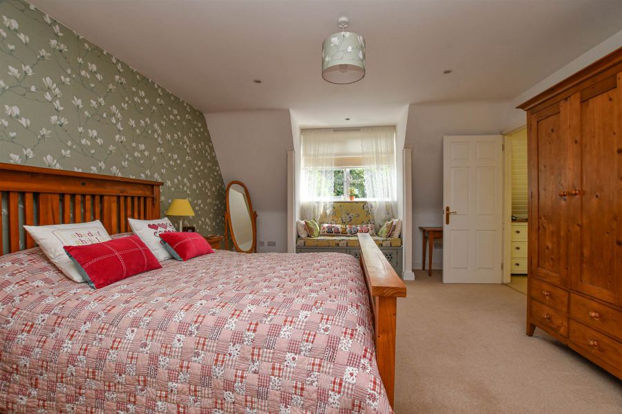 83 Downpatrick Road