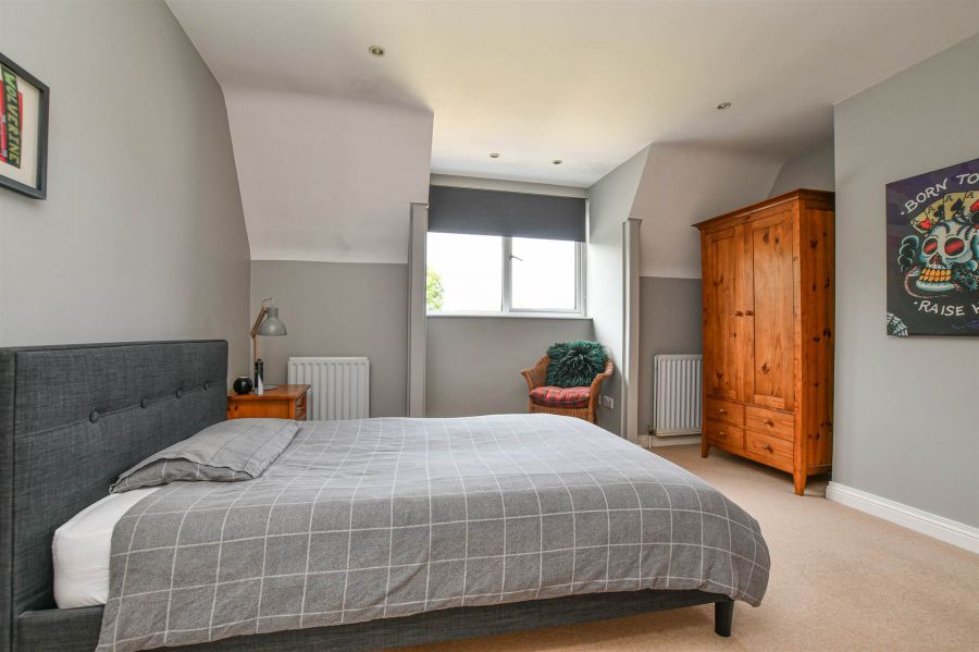 83 Downpatrick Road