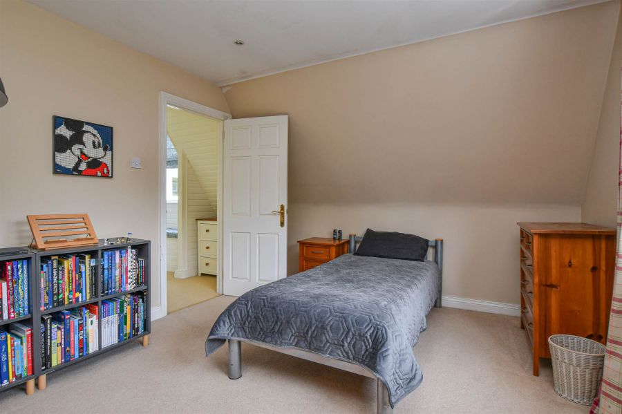 83 Downpatrick Road