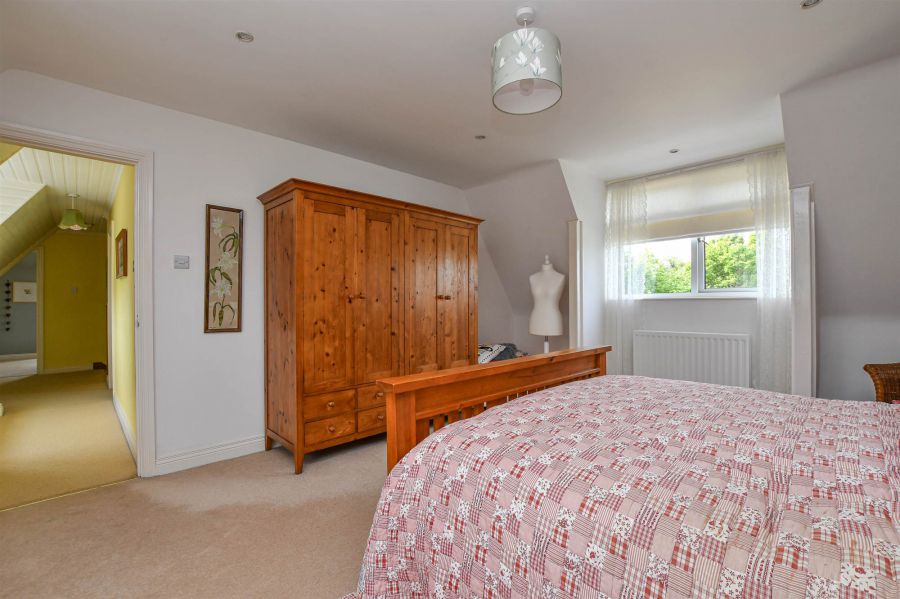 83 Downpatrick Road