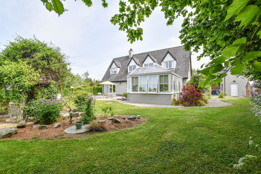 83 Downpatrick Road