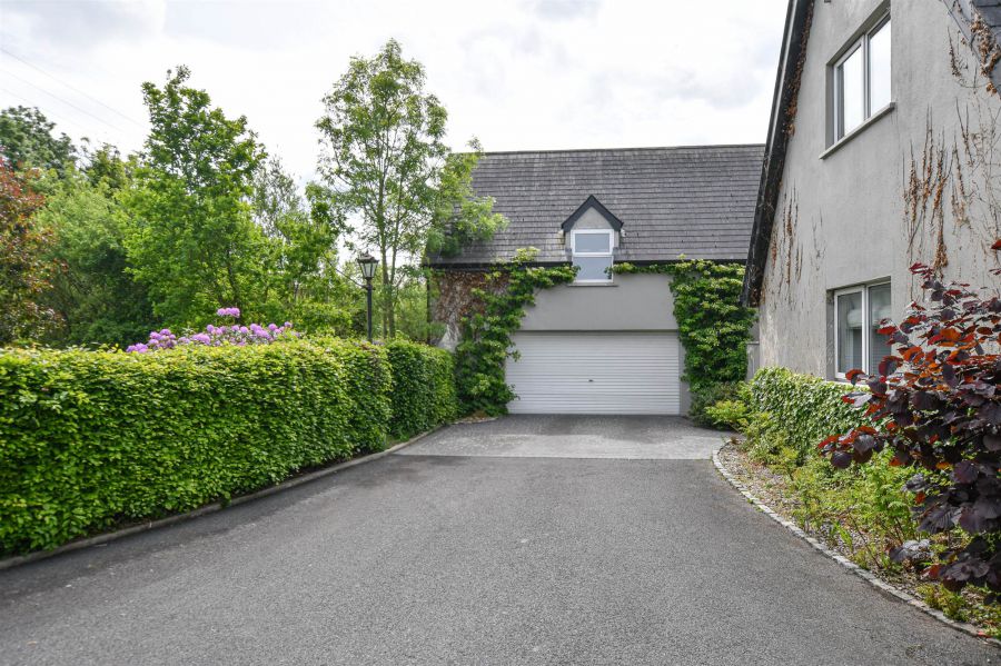 83 Downpatrick Road