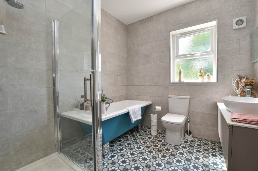 63 Strangford Road