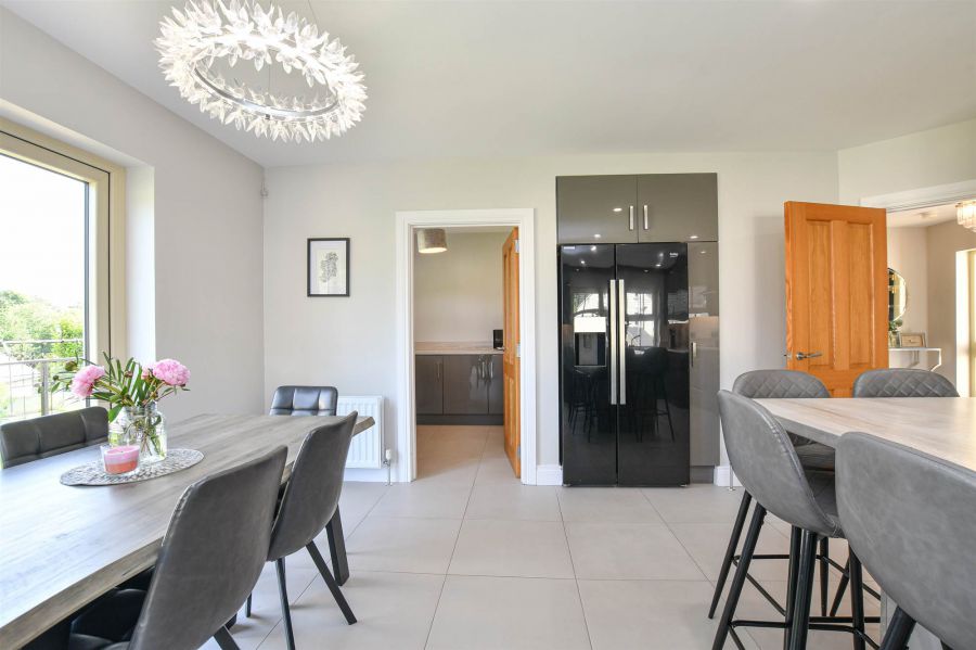 4 Strangford Manor