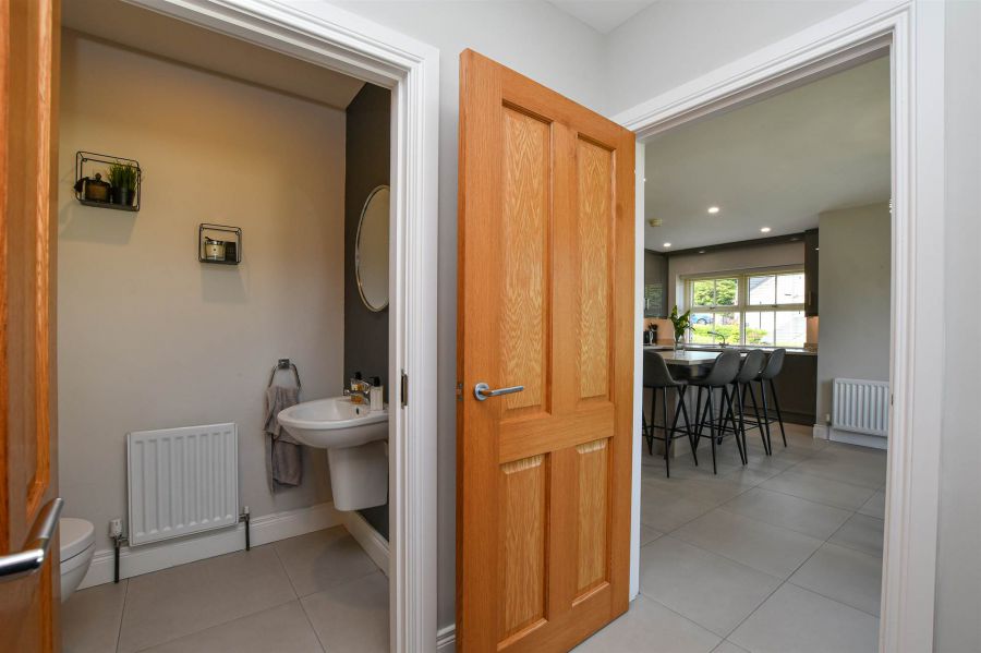 4 Strangford Manor