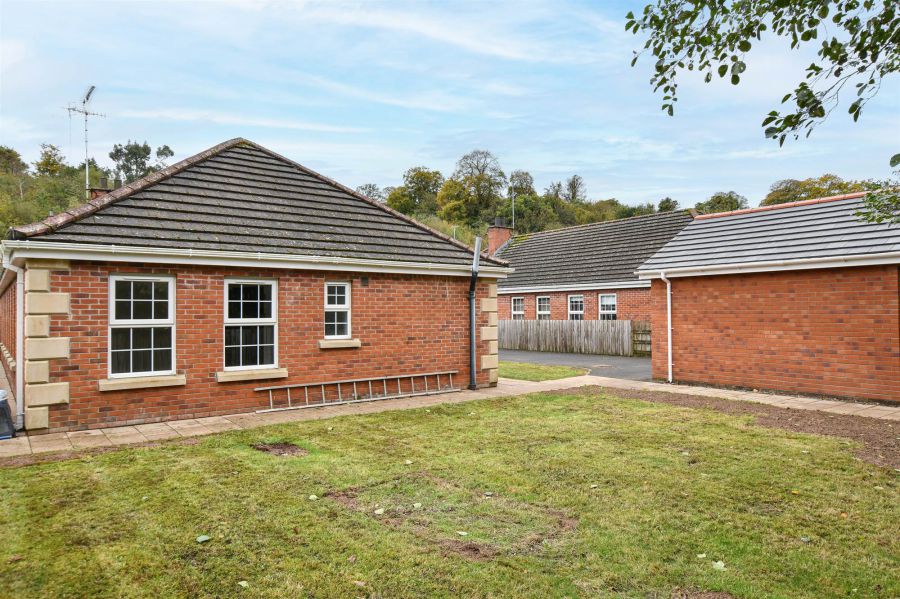 15 Meadow View