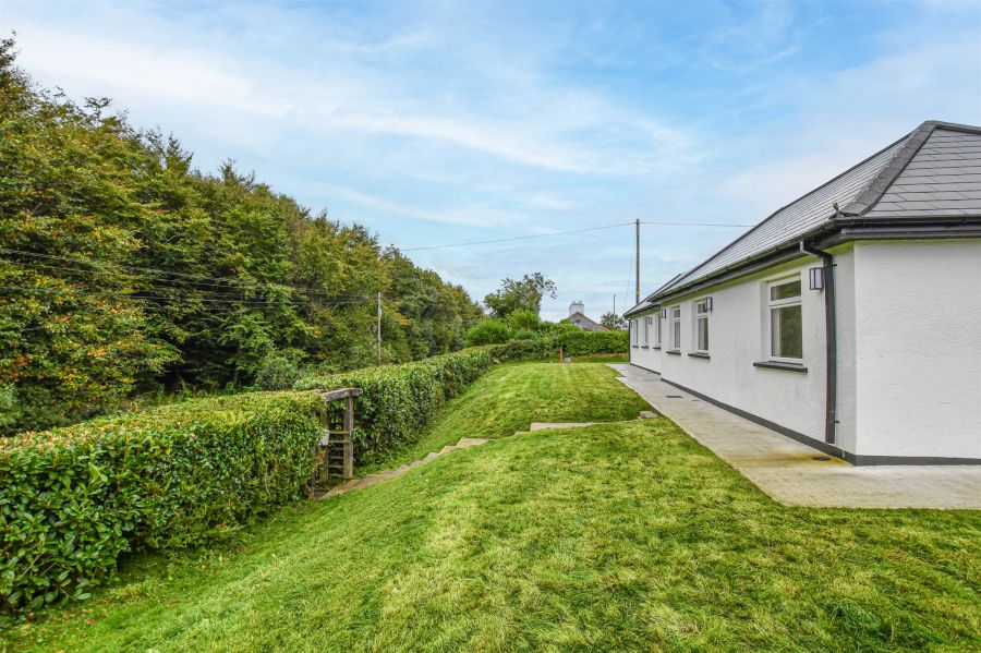 58 Crawfordstown Road