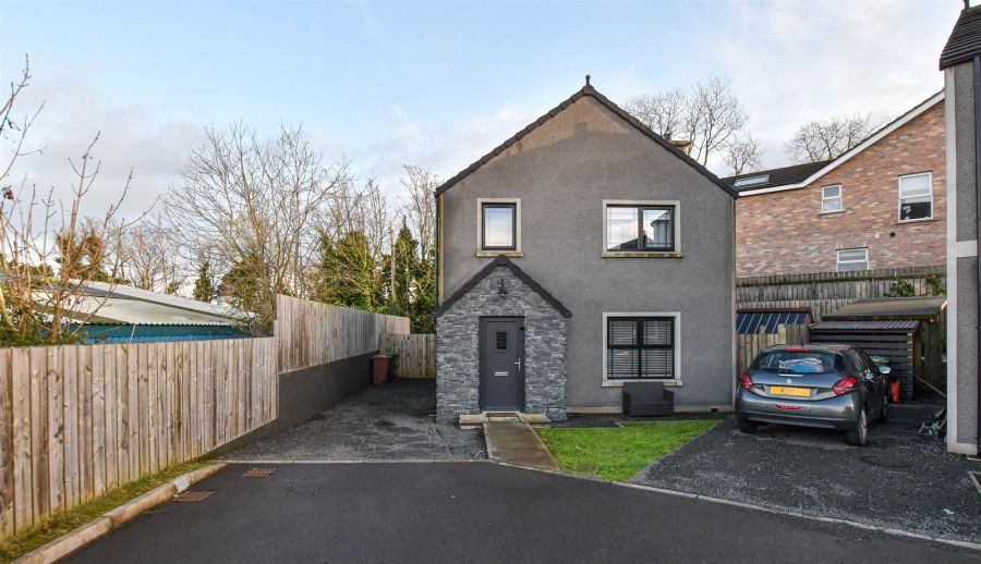 6 Tullyomy Court, Kinallen, Dromore, BT25 2FA