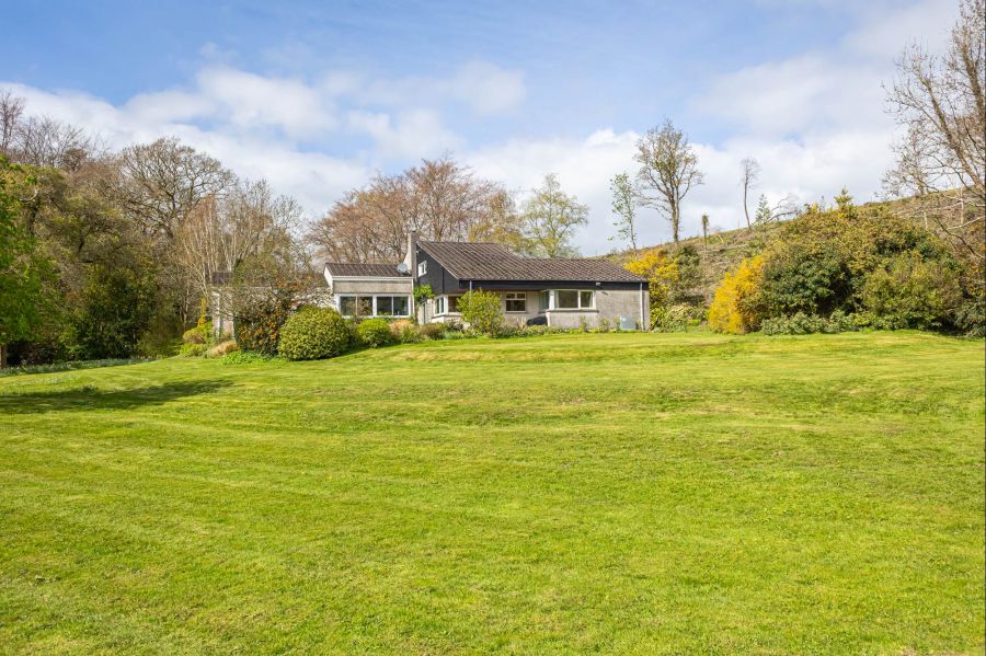 Portulla, 2 Finnebrogue Road