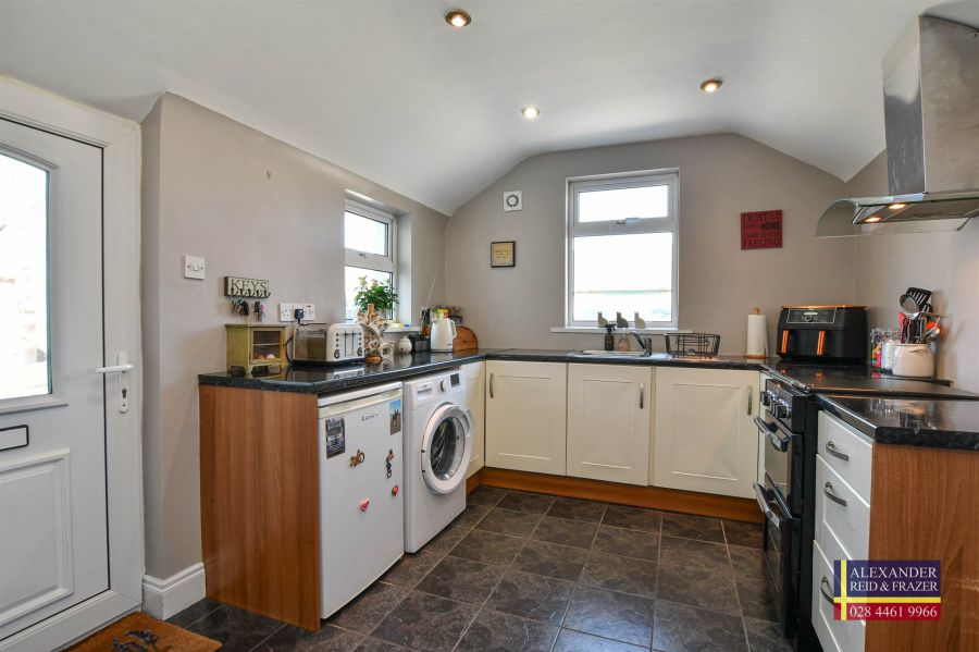 7 Lismore Road