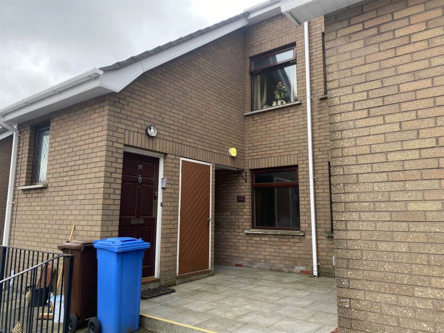 10 Mourneview Court, Downpatrick, BT30 6HB