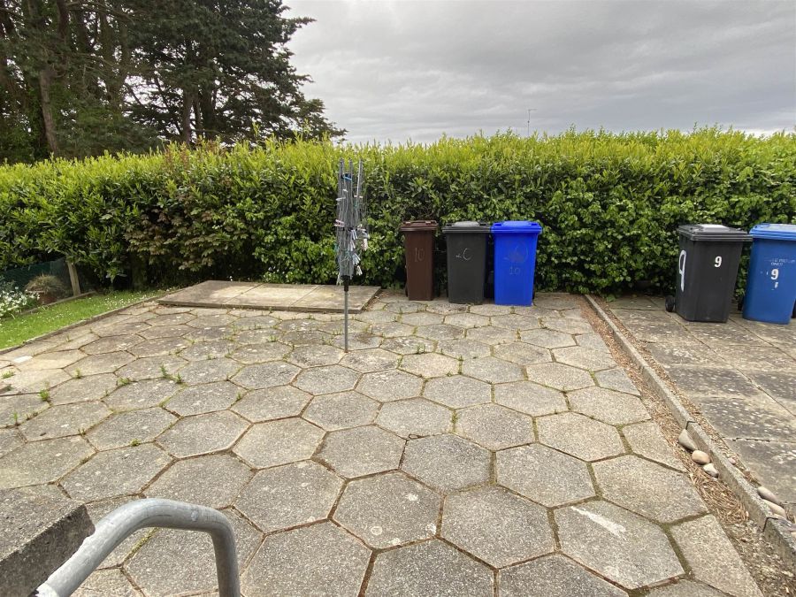 10 Mourneview Court