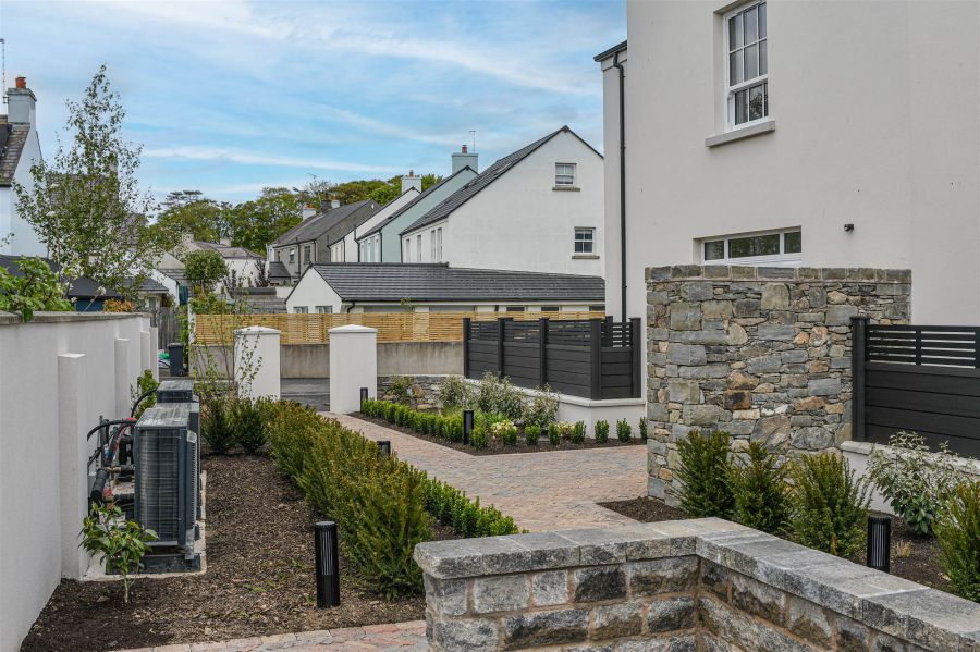 Ceol Na Mara, 3 St John's Lane