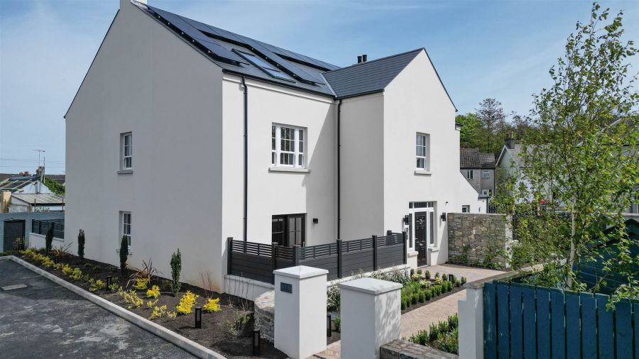 Ceol Na Mara, 3 St John's Lane