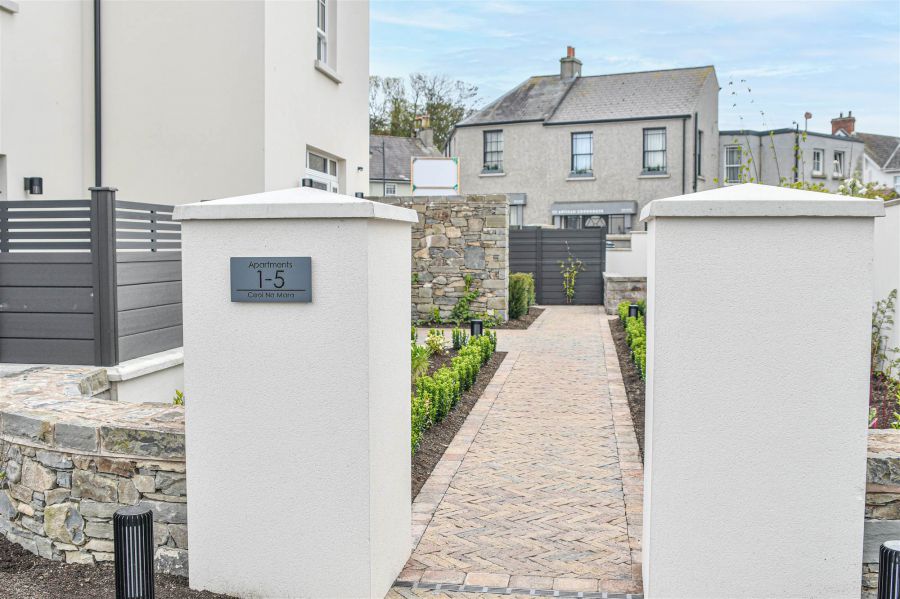 Ceol Na Mara, 3 St John's Lane