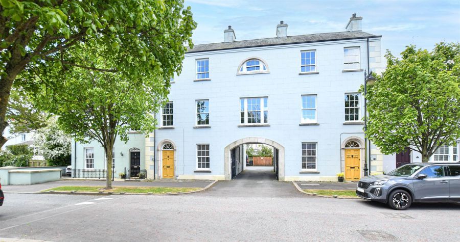 12B  Kildare Street