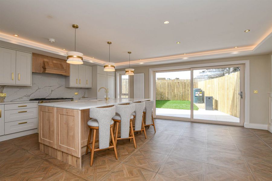 Fishermans Row, 6 Fishermans Row