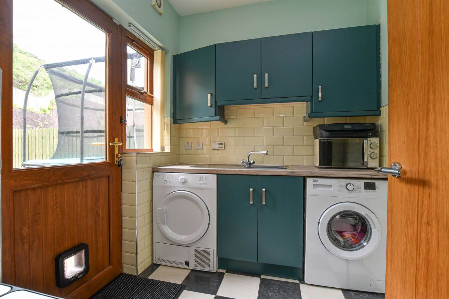 9 Forge Hill Close