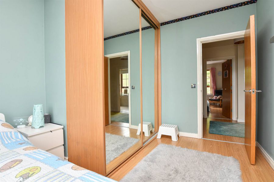 9 Forge Hill Close