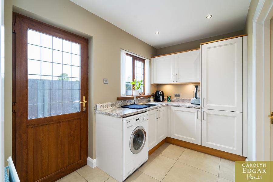 Ballynester Lodge, 2 Cottage Hill