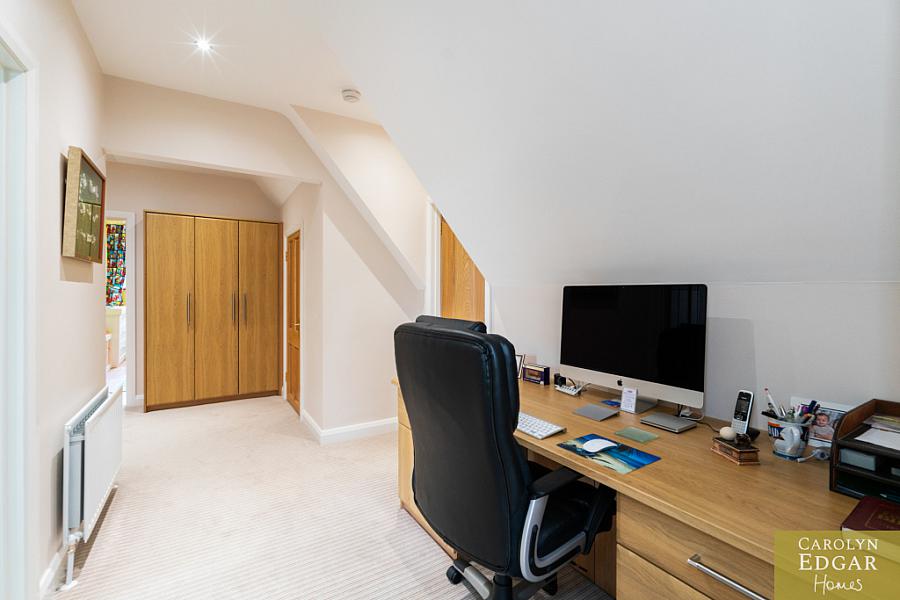 Ballynester Lodge, 2 Cottage Hill