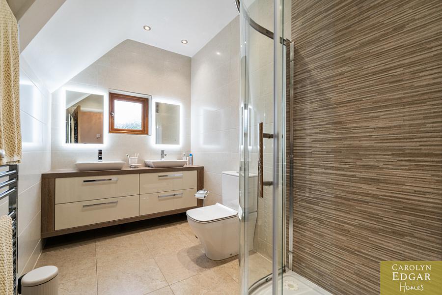 Ballynester Lodge, 2 Cottage Hill