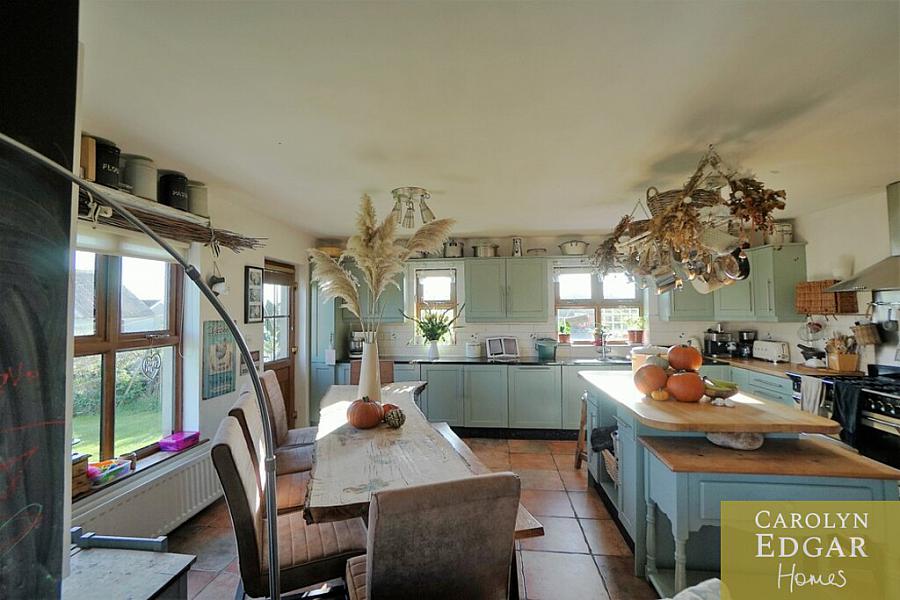 Winter Fell 71B Main Road