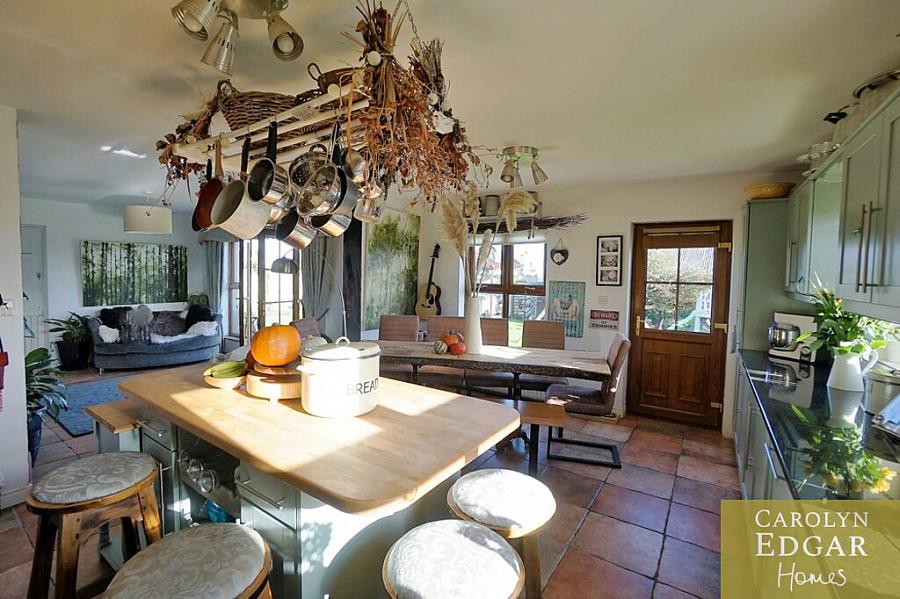 Winter Fell 71B Main Road