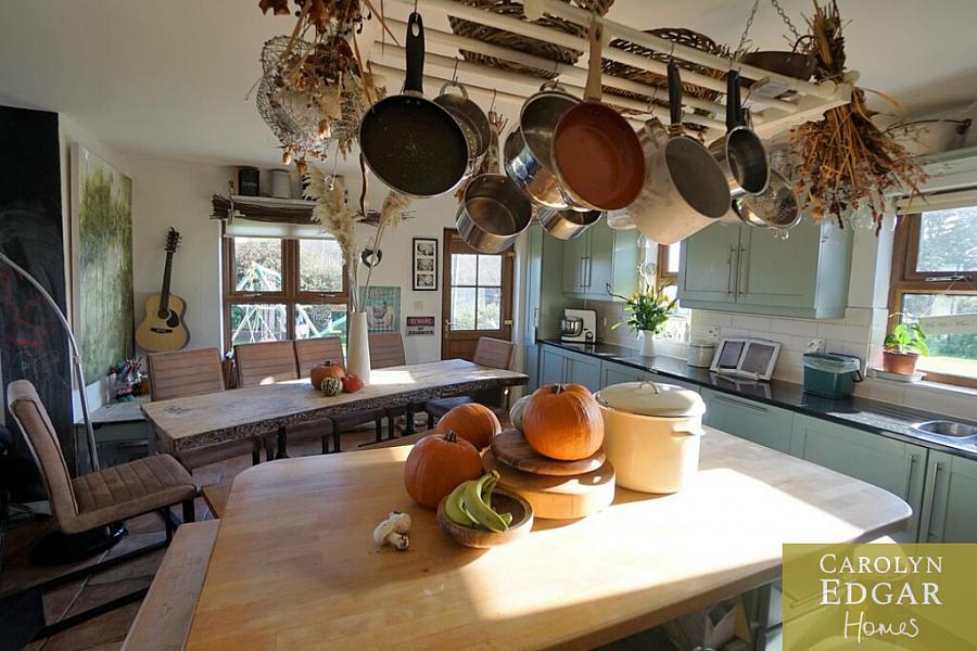 Winter Fell 71B Main Road