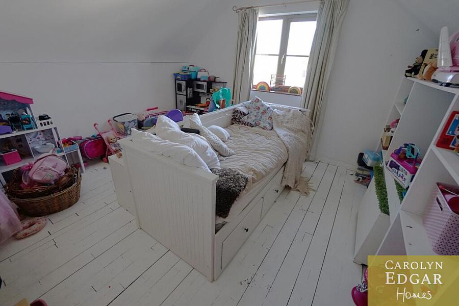 Winter Fell 71B Main Road