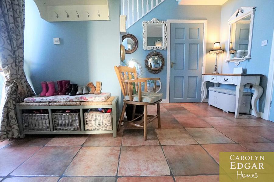 Winter Fell 71B Main Road