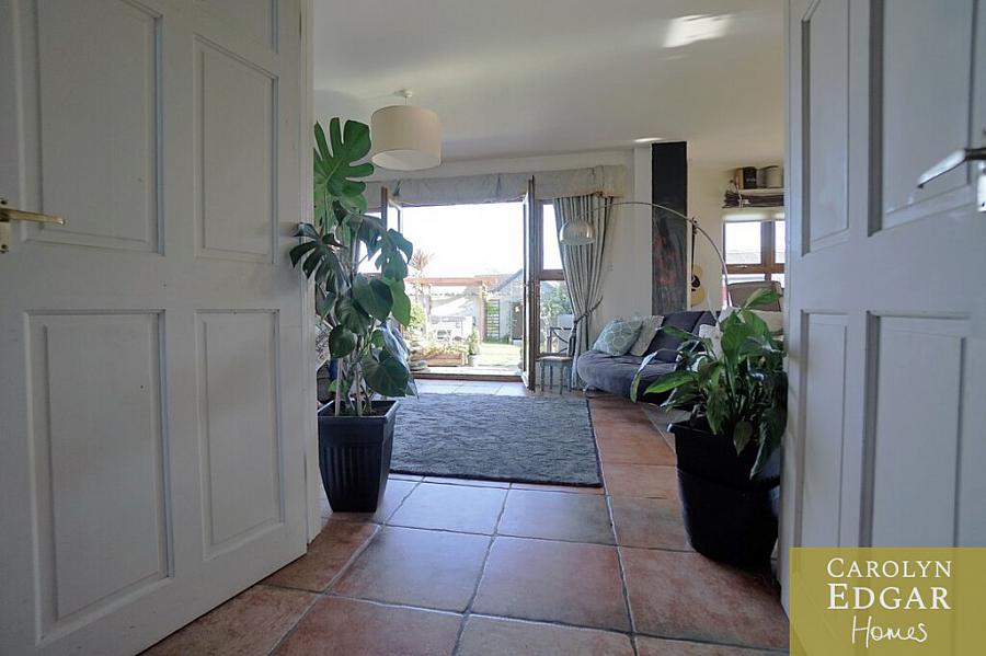 Winter Fell 71B Main Road