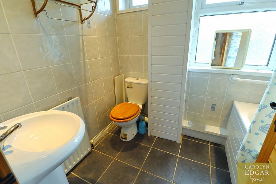 166 Bloomfield Road South