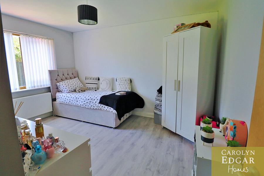 9 Castle Meadow Drive