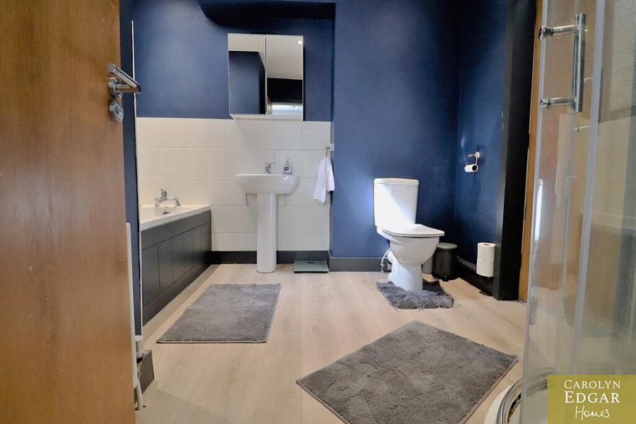 31 Castle Meadow Road