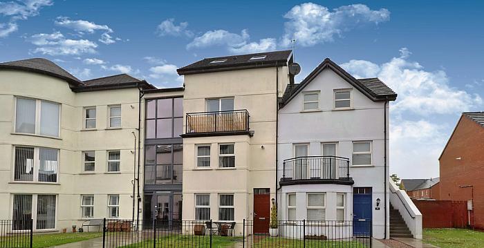 86 Linen Crescent 86 Linen Crescent