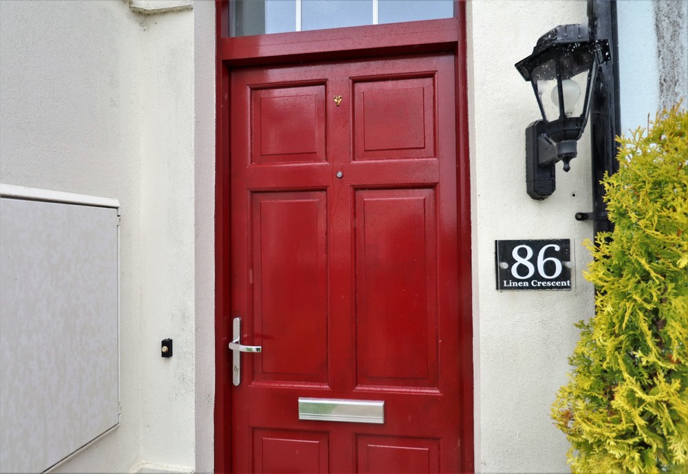 86 Linen Crescent 86 Linen Crescent