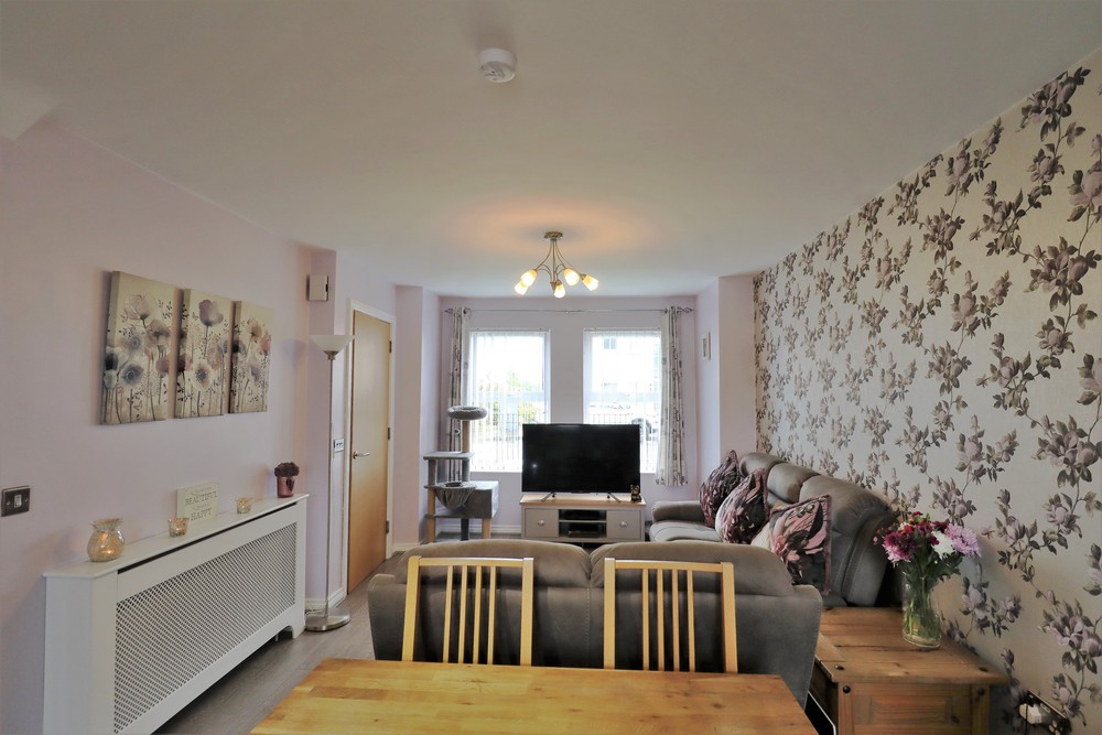 86 Linen Crescent 86 Linen Crescent