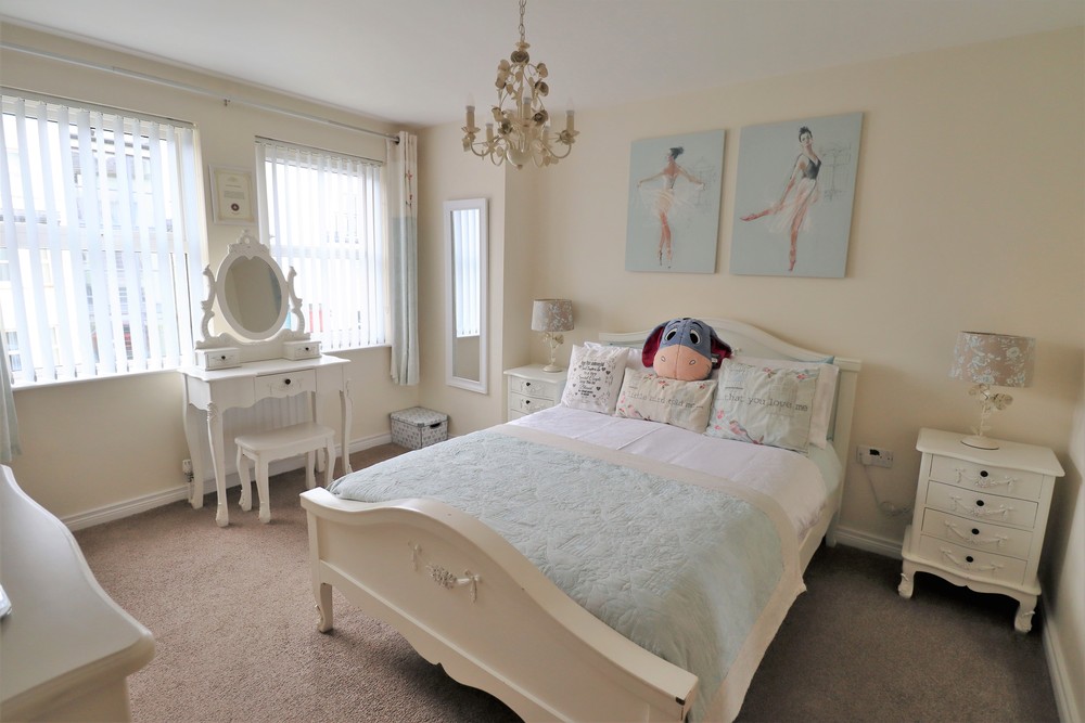 86 Linen Crescent 86 Linen Crescent