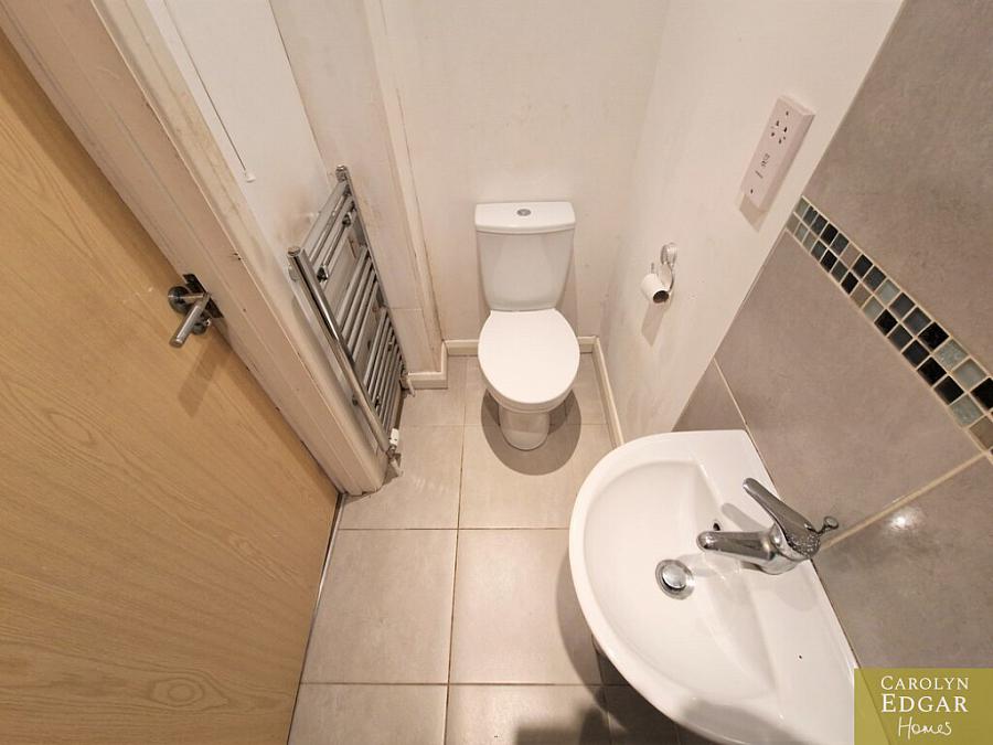 1 Loughshore Courtyard