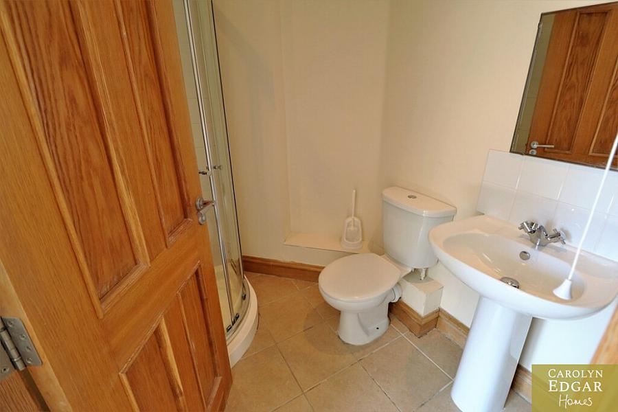 Apt 2 4 Princetown Avenue