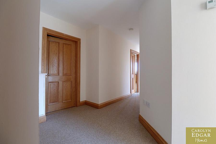 Apt 2 4 Princetown Avenue