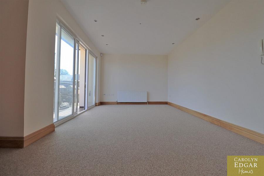 Apt 2 4 Princetown Avenue