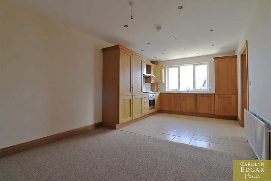 Apt 2 4 Princetown Avenue