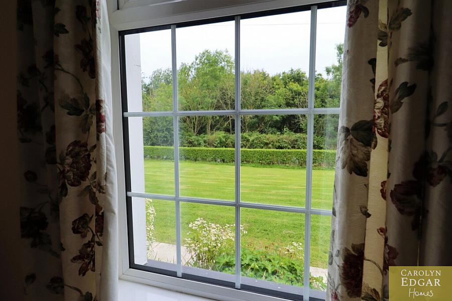 61 Ballyeasborough Road