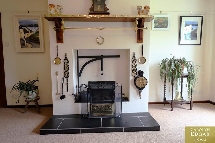 61 Ballyeasborough Road