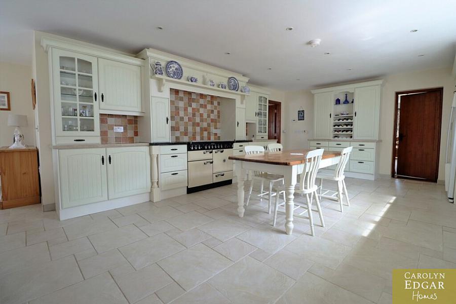 61 Ballyeasborough Road