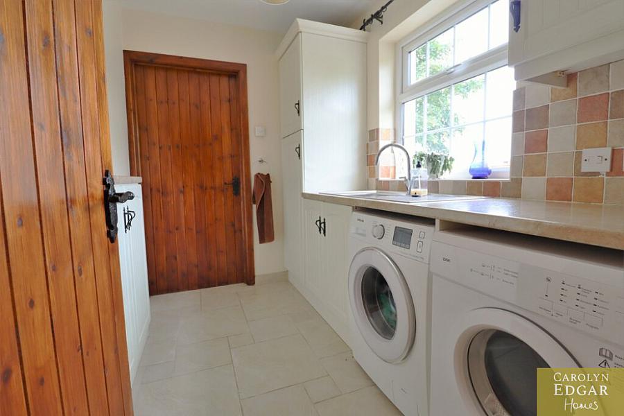 61 Ballyeasborough Road