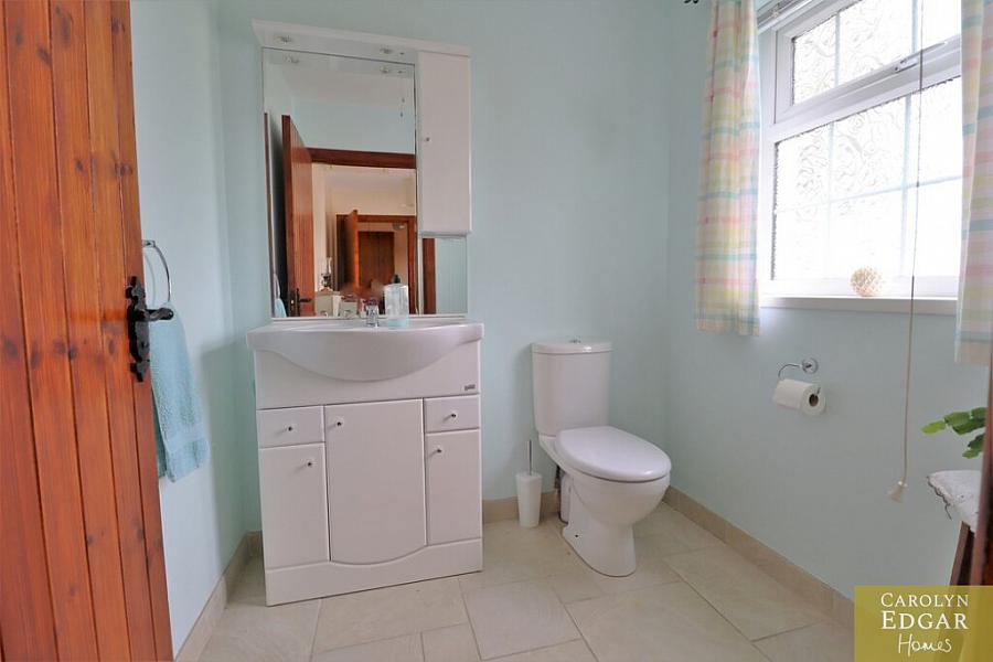 61 Ballyeasborough Road